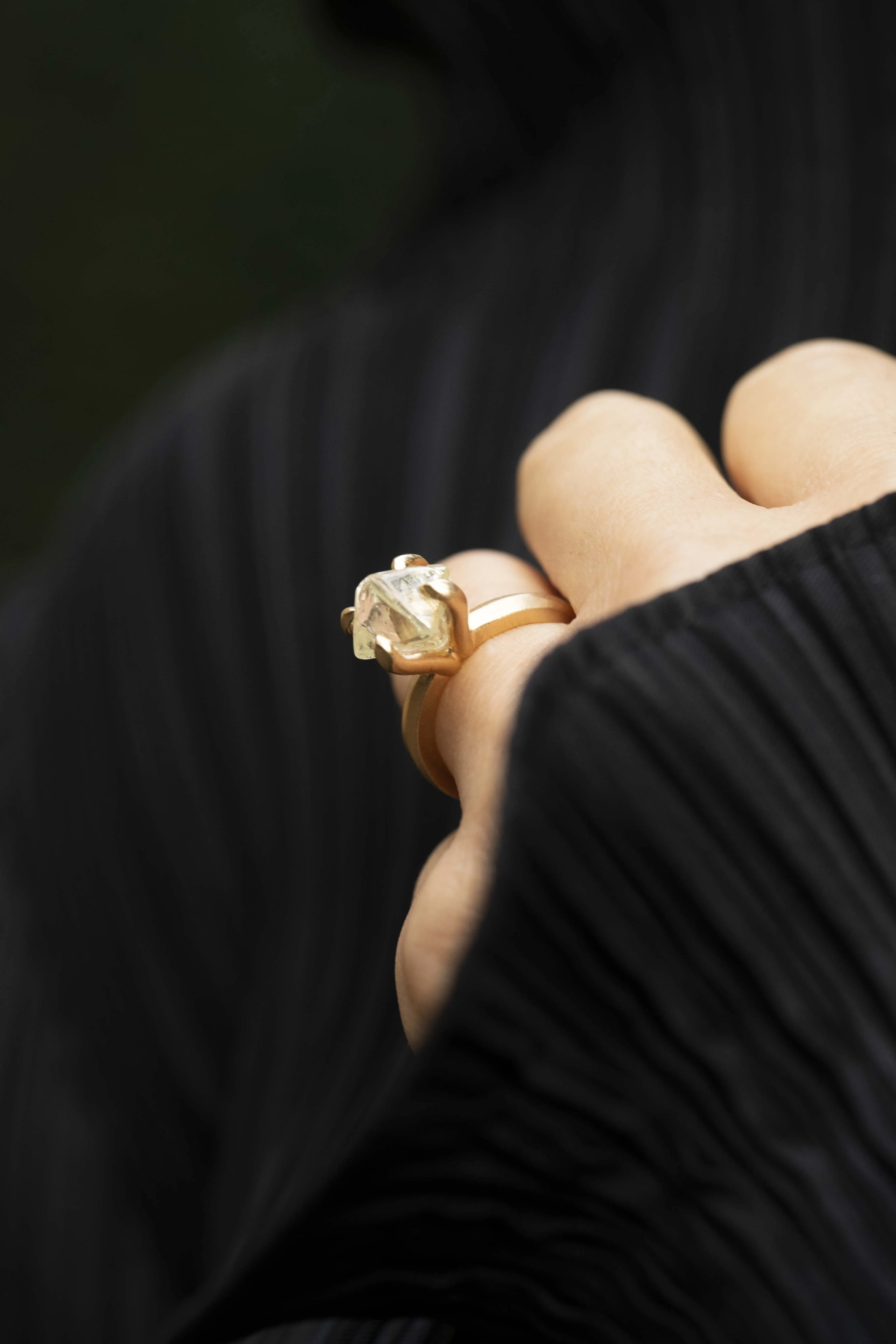 Exquisite Light Yellow Diamond Ring - <strong>8.49 ct.</strong>