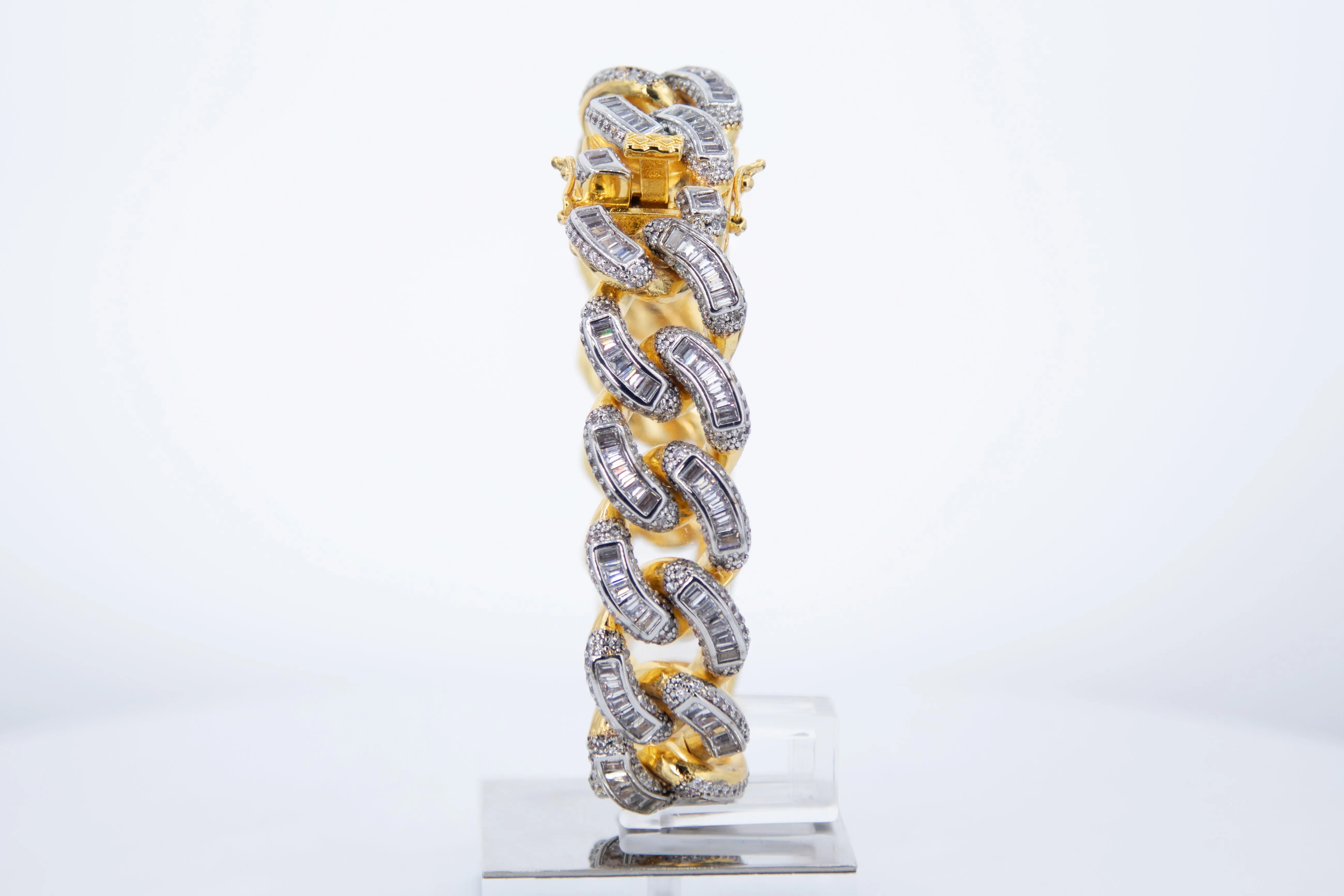 Iced Out Baguettes Miami-Cuban Link Bracelet(12mm)