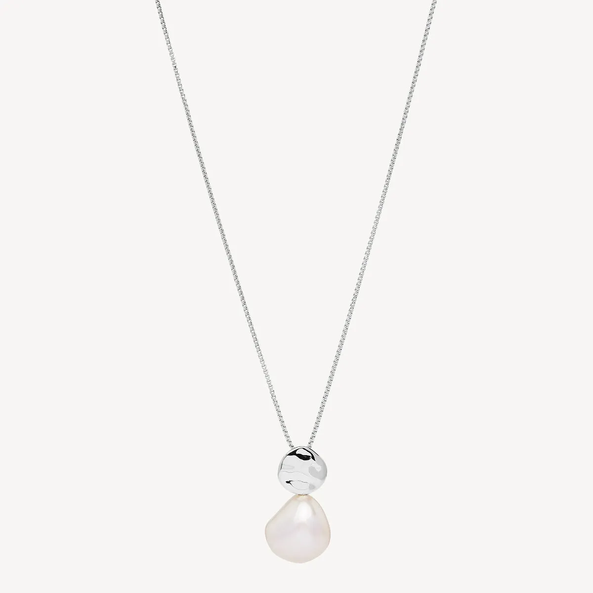 Renaissance Pearl Necklace