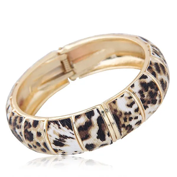 Sexy Fashion Leopard Bracelet,  Add a Touch of DIVA Chic to your day with this!  Bijoux  quality Jewelry Love Bangle  Gift